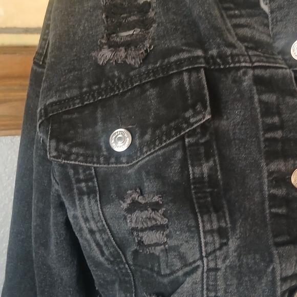 Black Distressed Cropped Denim Jacket, Shein Large, Edgy Grunge Fray - Picture 2 of 7